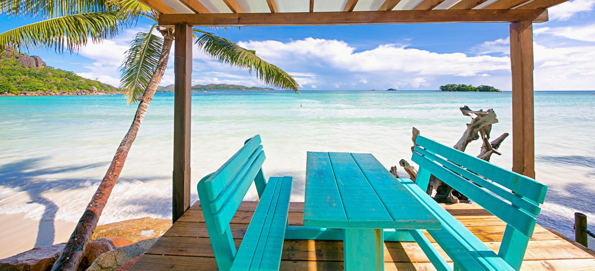 Aussicht aus dem auf Meeresfrüchte und frische Fruchtsäfte spezialisierte "Café des Arts" am Strand