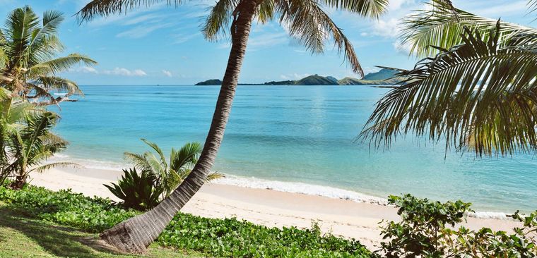 Strand und Meer des Hotels Tokoriki, Fiji