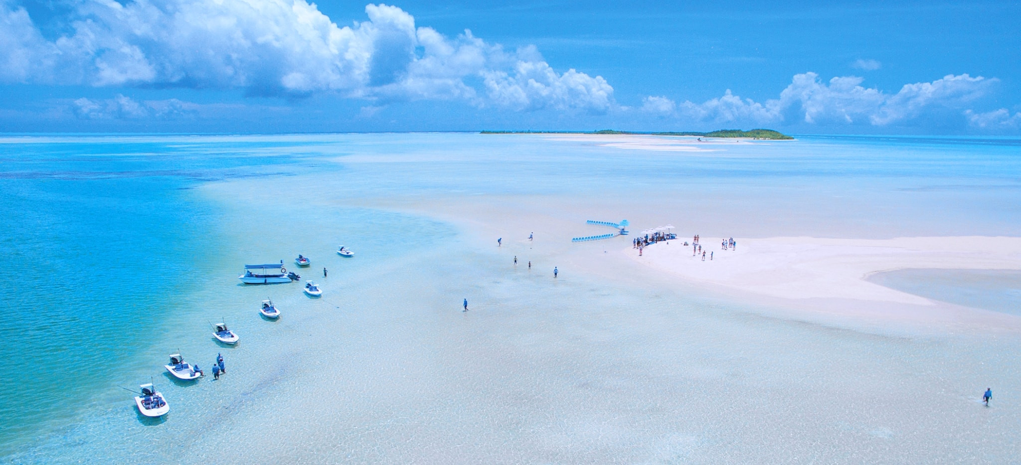 Ein Picknick des Hotels Alphonse auf einer Sandbank im Far