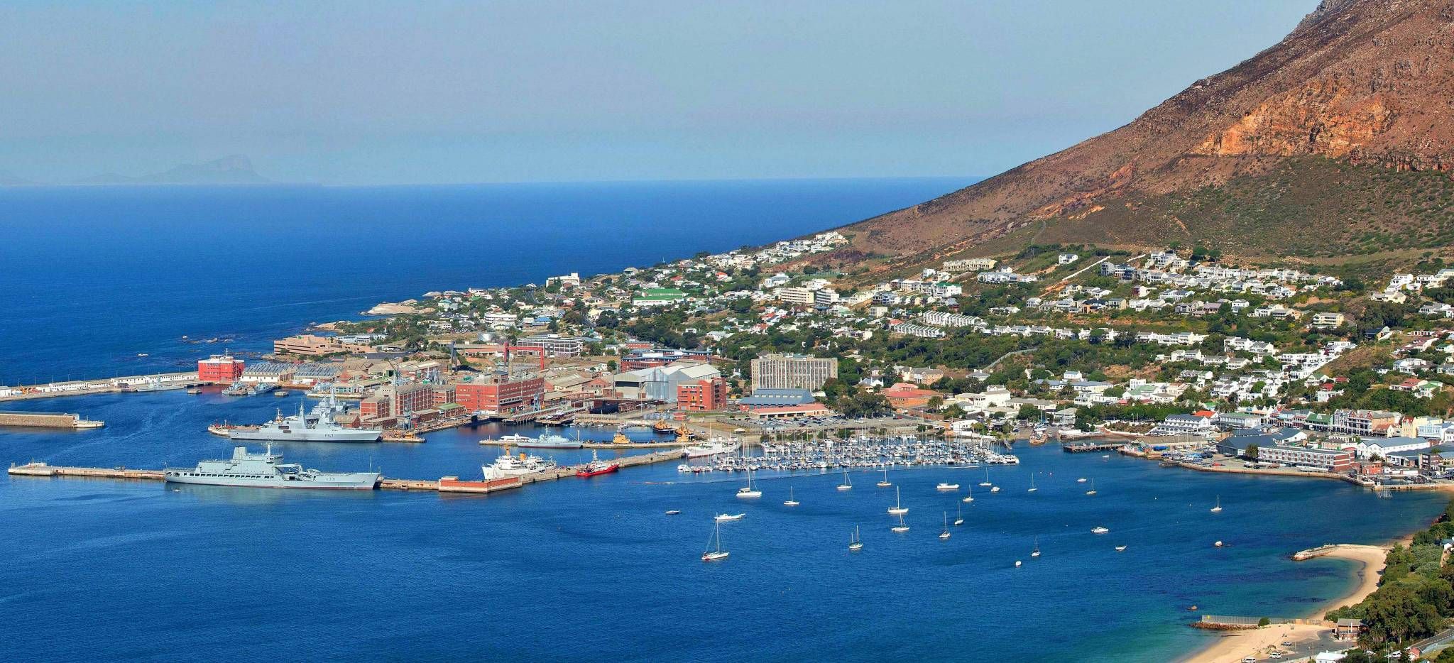 Die Küste von Kapstadt, von einem Hügel aus gesehen, Südafrika