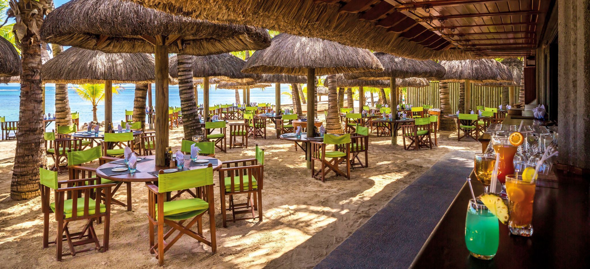 Beach Bar im Hotel Beachcomber Dinarobin, Mauritius