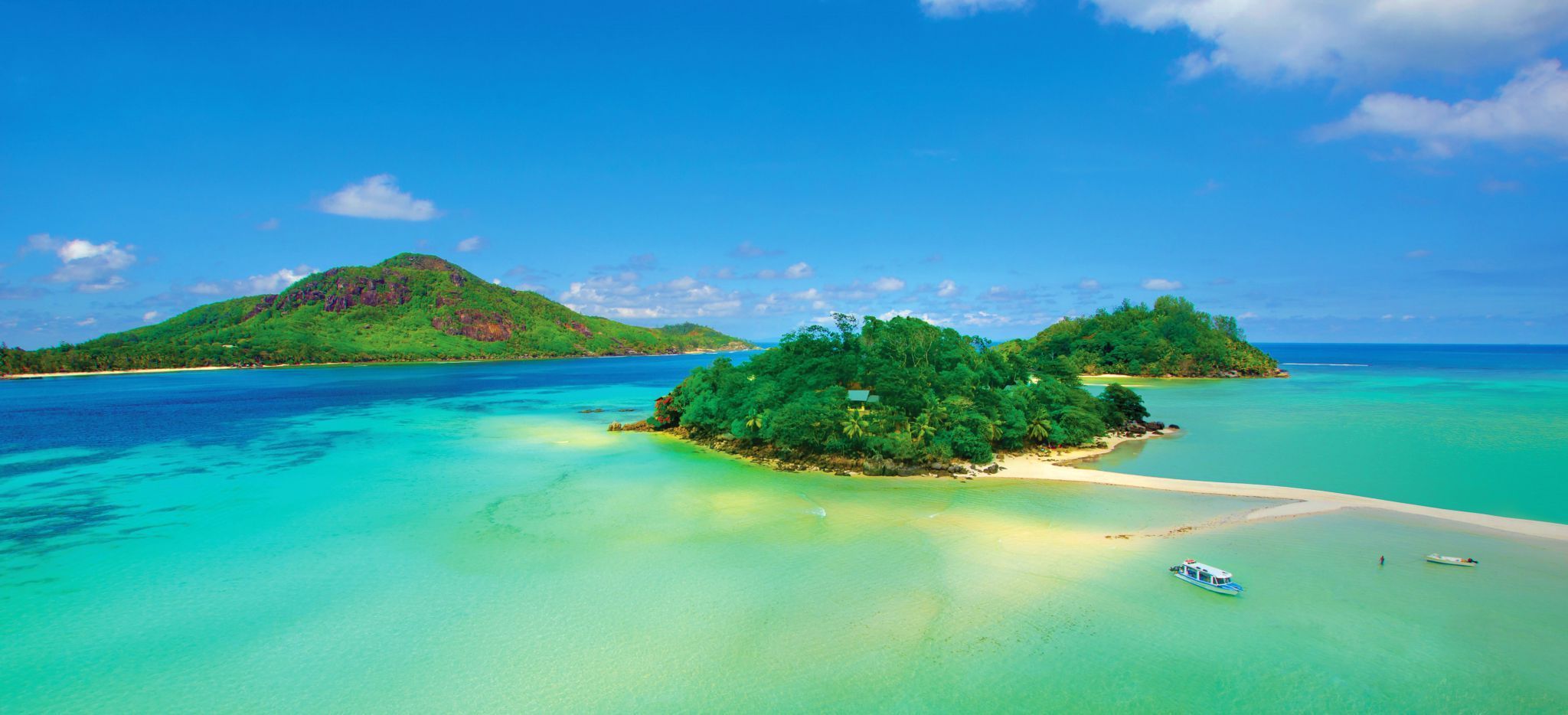 Aufnahme von Inseln auf den Seychellen, das JA Enchanted Island auf den Seychellen